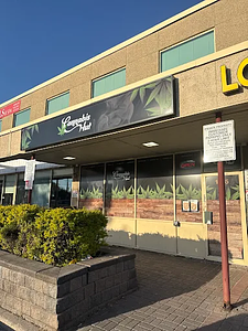 Cannabis Hut - Victoria Park store front