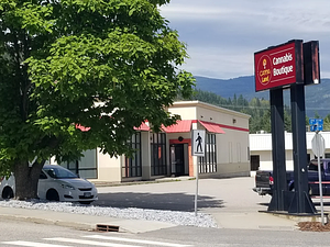 Cannaland Cannabis Boutique store front