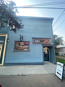 Summit Cannabis Co. - Revelstoke store front