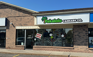 Pakalolo - Tompkins Ave store front