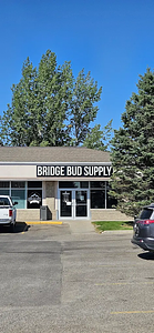 Bridge Bud Supply - Lethbridge West store front