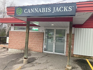 Cannabis Jacks - Callander store front