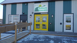 EnRoute Cannabis store front