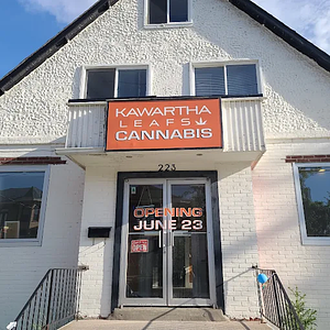 Kawartha Leafs - Brock Street store front